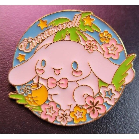 1 Large Cinnamoroll Sanrio Cute Enamel Pin - Picture 1 of 3